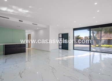 Sale - Villa - Campoamor