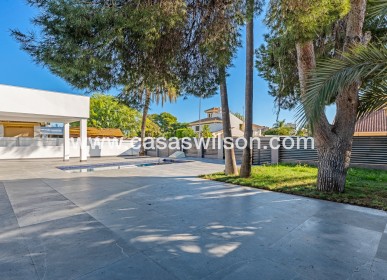 Sale - Villa - Campoamor