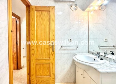 Sale - Apartment - Torrevieja - Centro