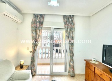 Sale - Apartment - Torrevieja - Centro