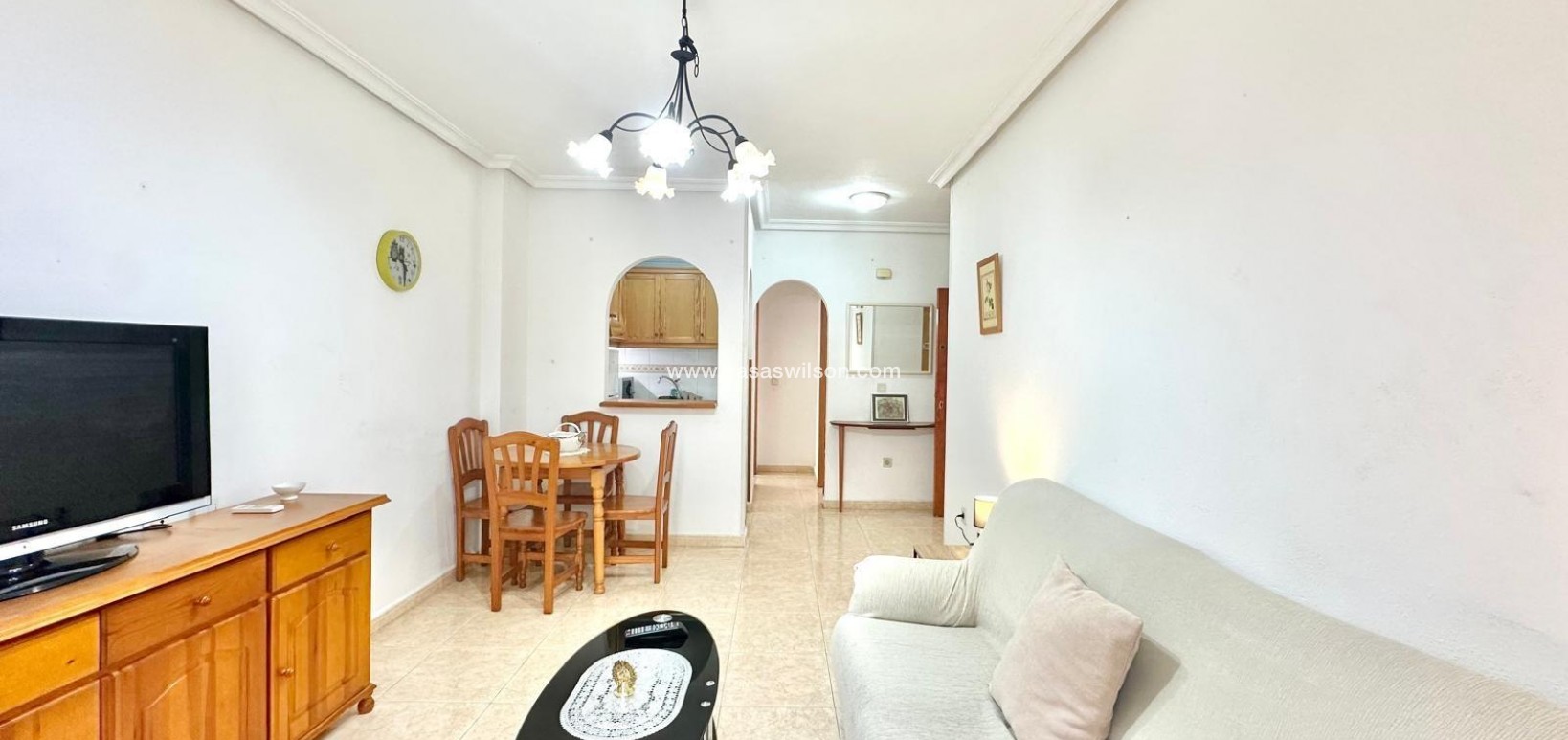Sale - Apartment - Torrevieja - Centro