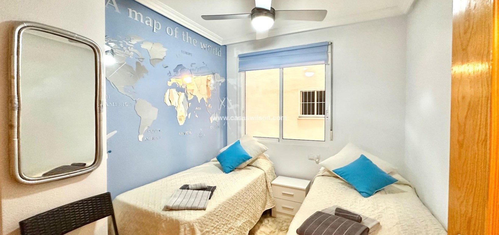 Sale - Apartment - Torrevieja - Centro