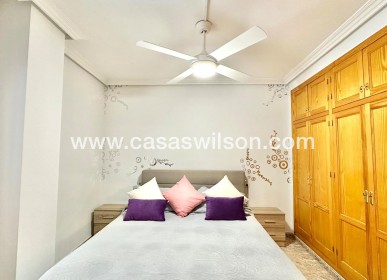 Sale - Apartment - Torrevieja - Centro