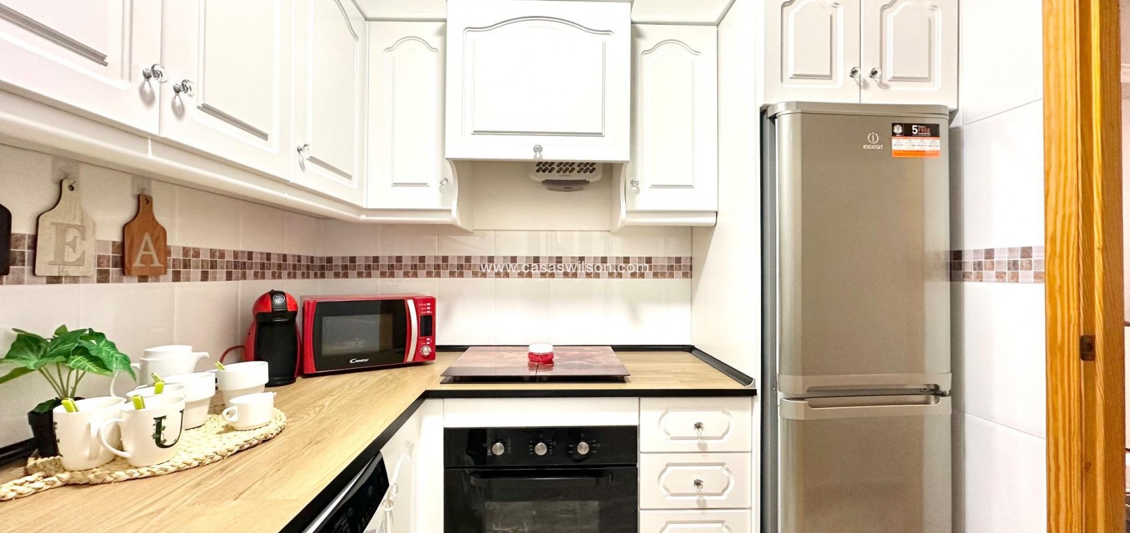 Sale - Apartment - Torrevieja - Centro