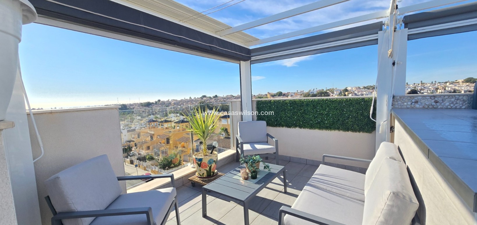 Sale - Apartment / Flat * - Orihuela Costa - Villamartín *