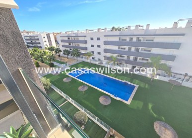 Sale - Apartment / Flat * - Orihuela Costa - Villamartín *