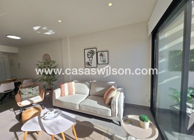 Sale - Apartment / Flat * - Orihuela Costa - Villamartín *