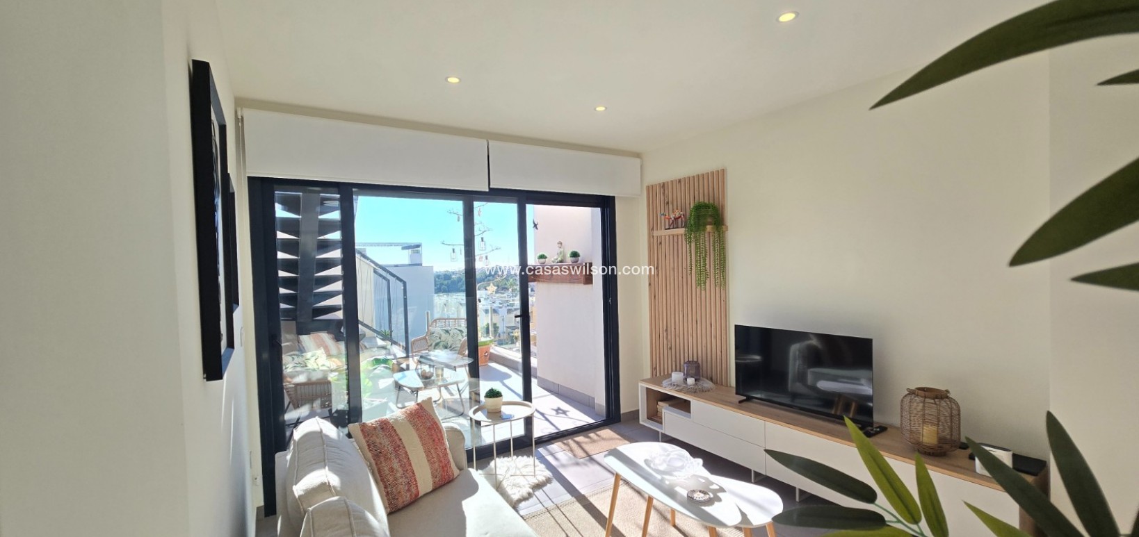 Sale - Apartment / Flat * - Orihuela Costa - Villamartín *