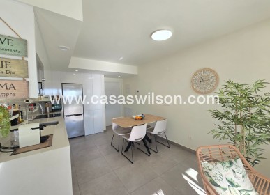 Sale - Apartment / Flat * - Orihuela Costa - Villamartín *