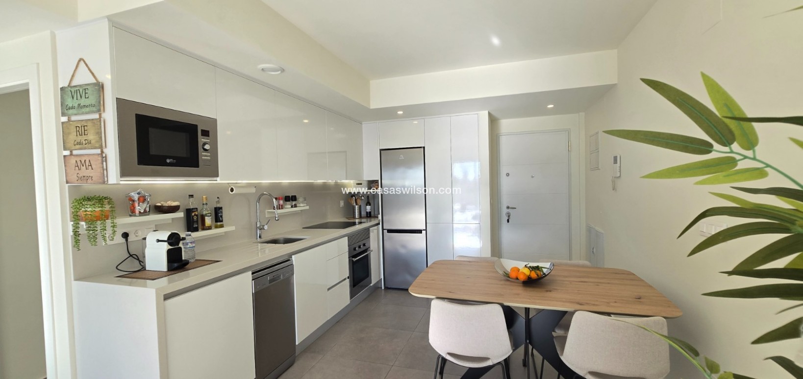 Sale - Apartment / Flat * - Orihuela Costa - Villamartín *