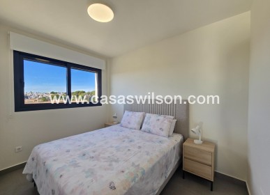 Sale - Apartment / Flat * - Orihuela Costa - Villamartín *