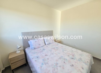 Sale - Apartment / Flat * - Orihuela Costa - Villamartín *
