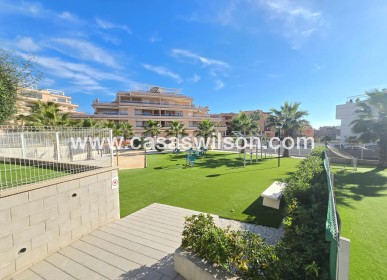 Sale - Apartment / Flat * - Orihuela Costa - Villamartín *