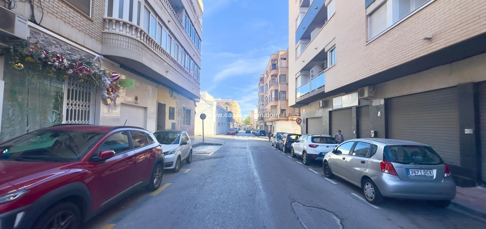 Sale - Apartment - Torrevieja - Centro