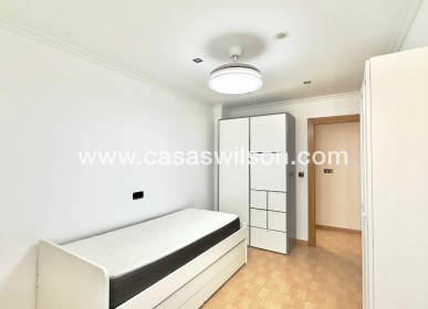 Sale - Apartment - Torrevieja - Centro