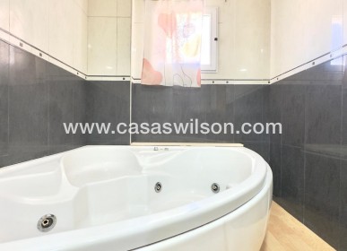 Sale - Apartment - Torrevieja - Centro