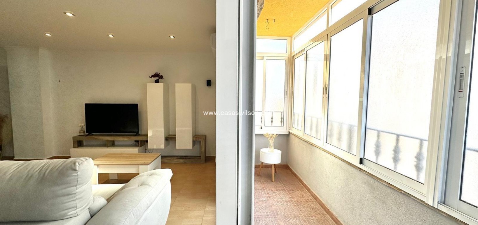 Sale - Apartment - Torrevieja - Centro