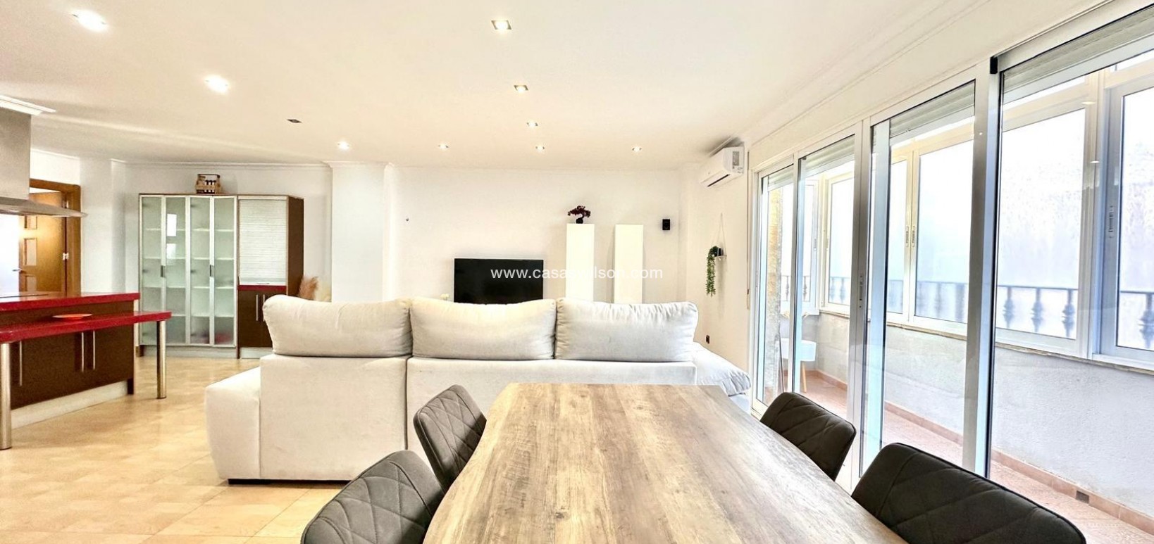 Sale - Apartment - Torrevieja - Centro