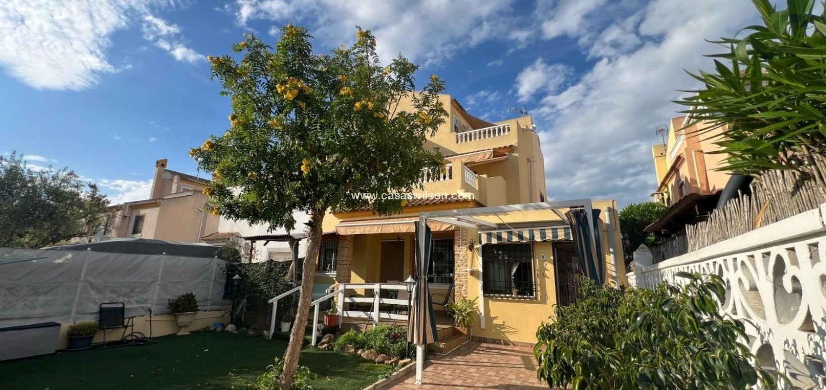 Sale - Townhouse - Torrevieja - Calas blanca