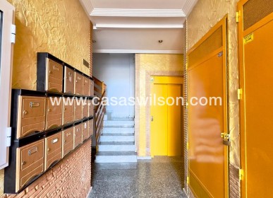 Sale - Apartment - Torrevieja - Centro