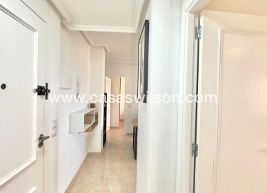 Sale - Apartment - Torrevieja - Centro