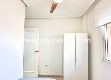 Sale - Apartment - Torrevieja - Centro