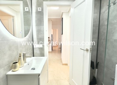 Sale - Apartment - Torrevieja - Centro