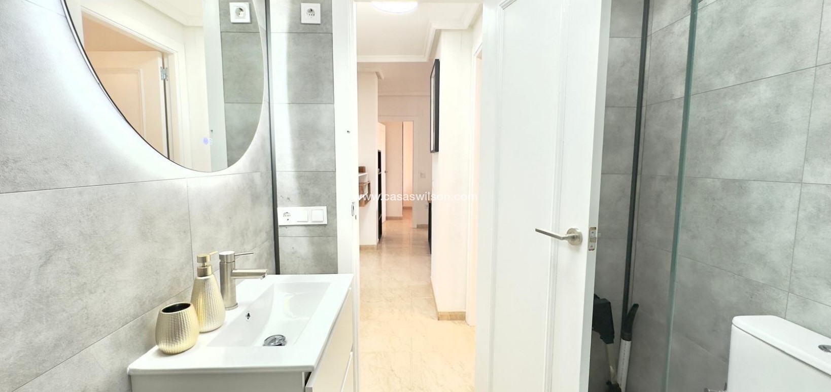 Sale - Apartment - Torrevieja - Centro