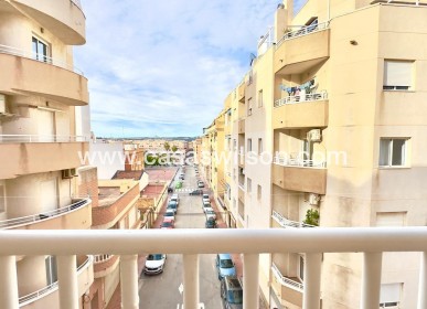 Sale - Apartment - Torrevieja - Centro