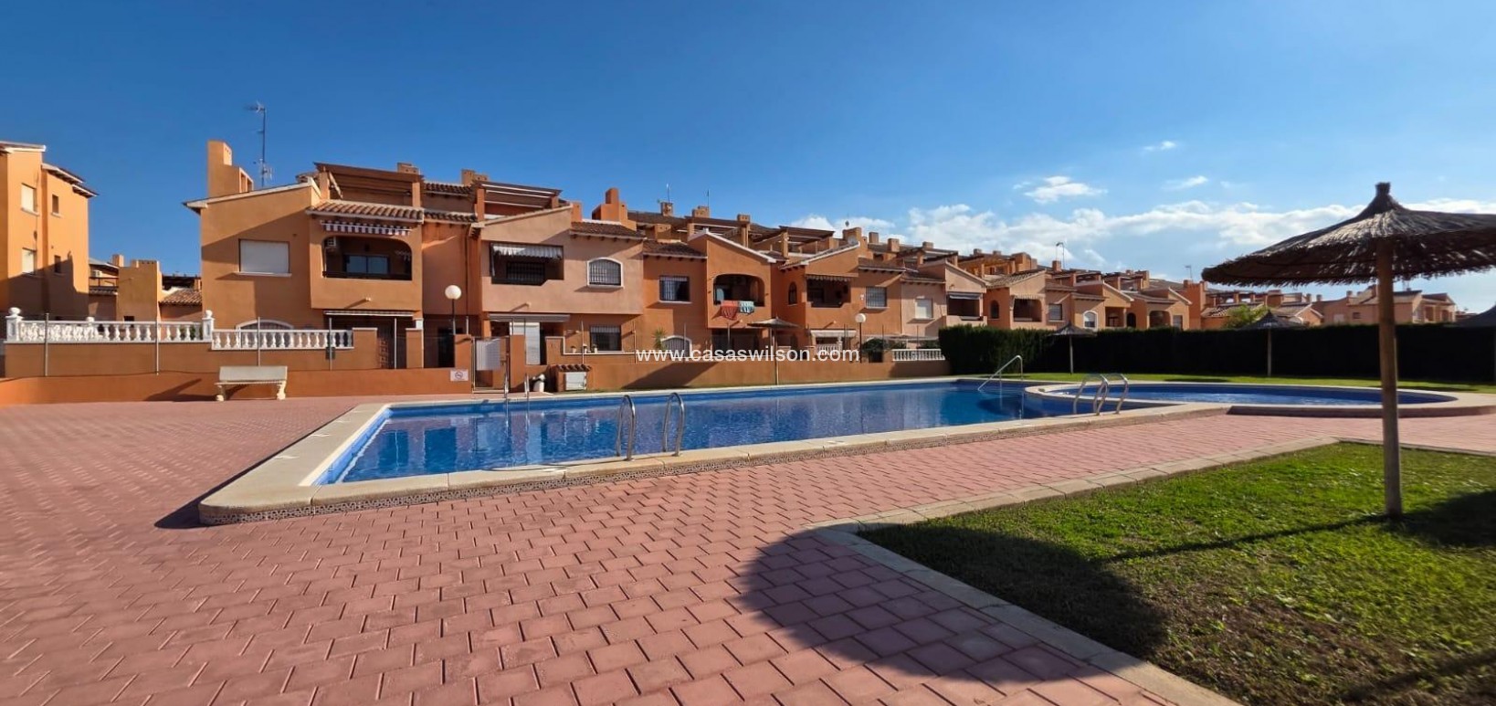 Sale - Bungalow - Torrevieja - Zona Los Frutales