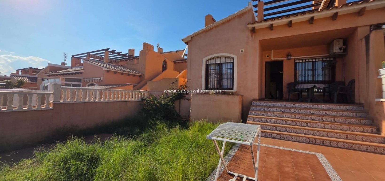 Sale - Bungalow - Torrevieja - Zona Los Frutales