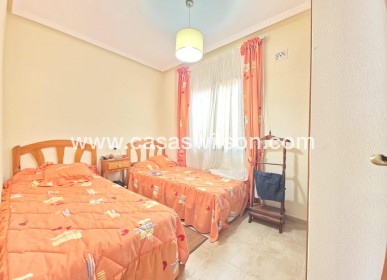 Sale - Bungalow - Torrevieja - Zona Los Frutales