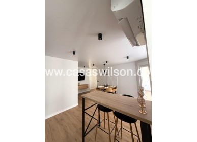 Sale - Apartment - Torrevieja - Paseo maritimo