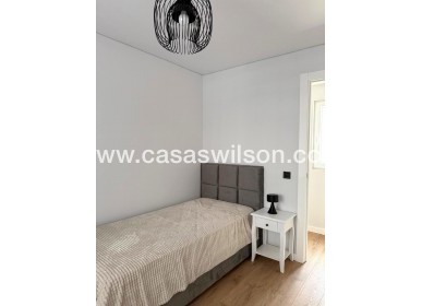 Sale - Apartment - Torrevieja - Paseo maritimo