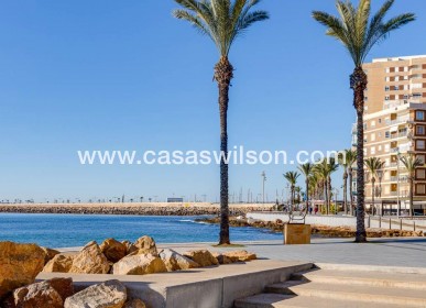 Sale - Apartment - Torrevieja - Paseo maritimo
