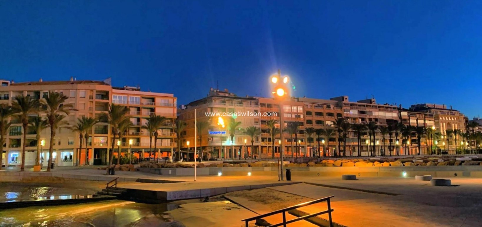 Sale - Apartment - Torrevieja - Paseo maritimo