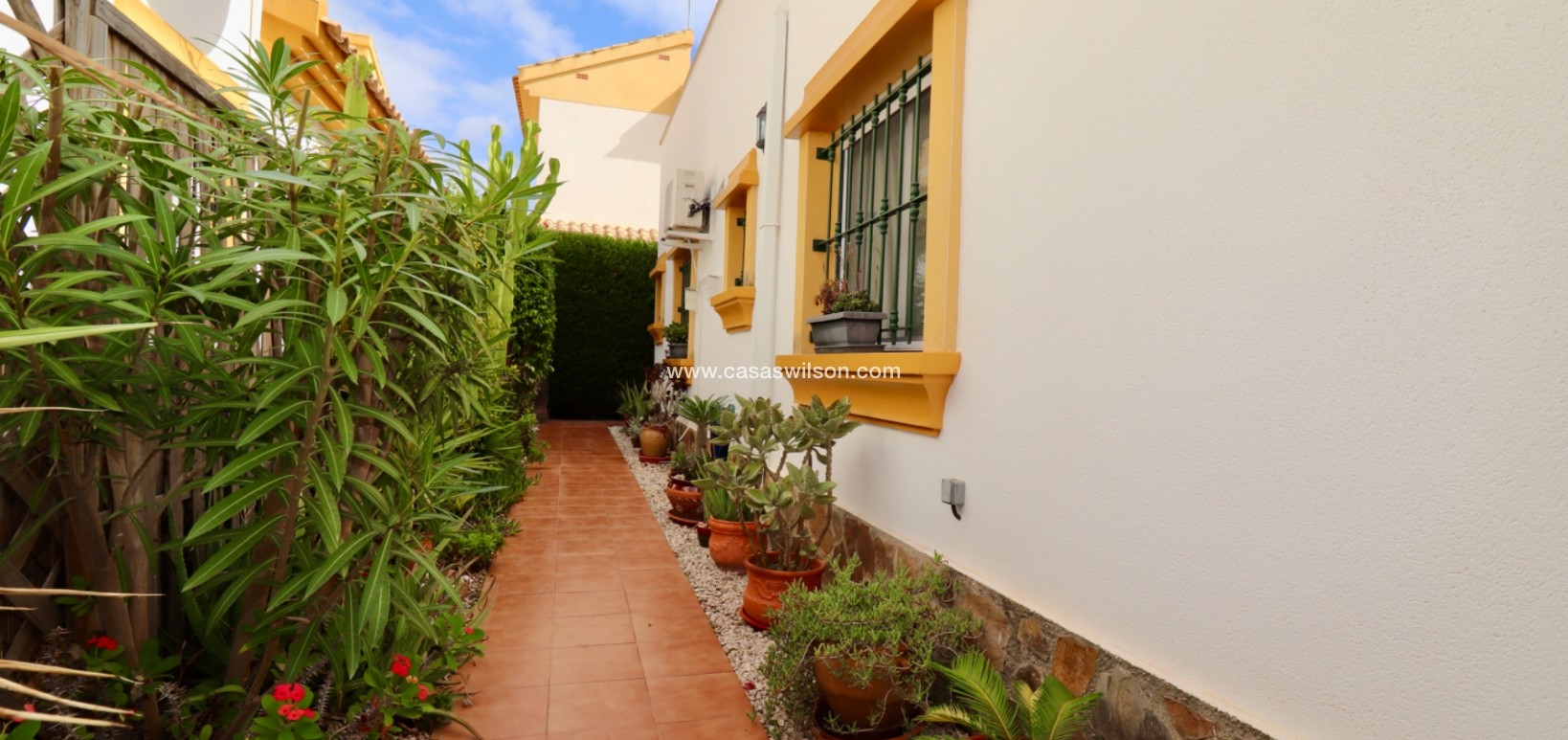 Sale - Villa - Guardamar del Segura - El Raso