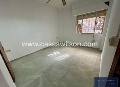 Sale - Apartment - Torrevieja - Centro