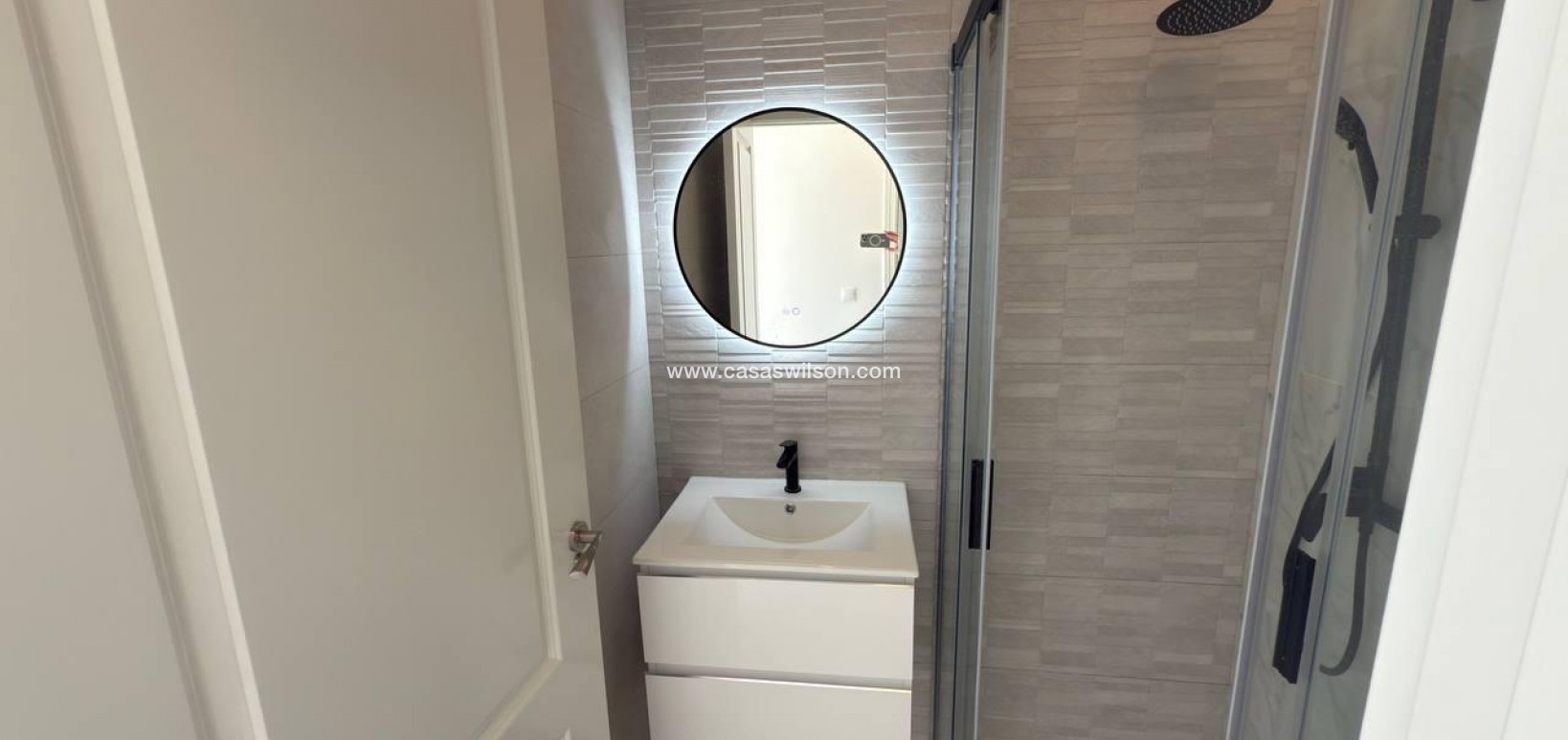 Sale - Townhouse - Torrevieja - Aguas Nuevas