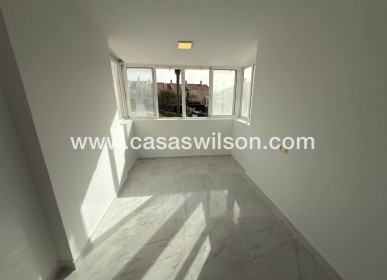 Sale - Townhouse - Torrevieja - Aguas Nuevas