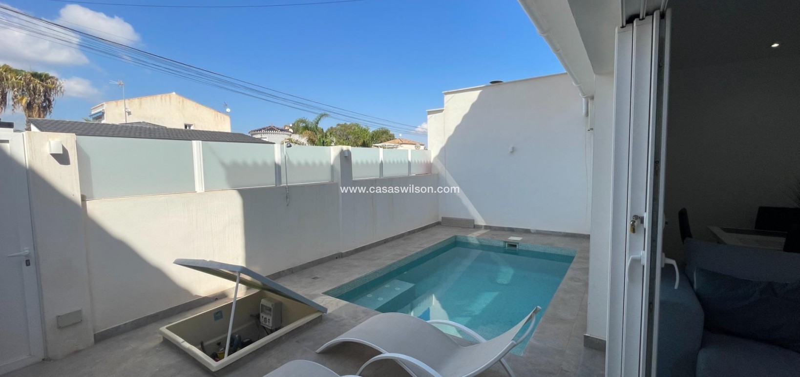 Sale - Bungalow - Orihuela Costa - La Regia