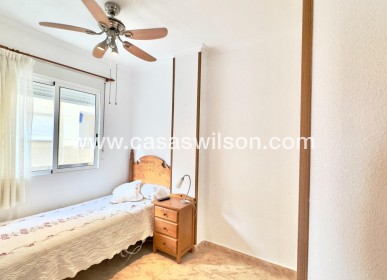 Sale - Apartment - Torrevieja - Centro