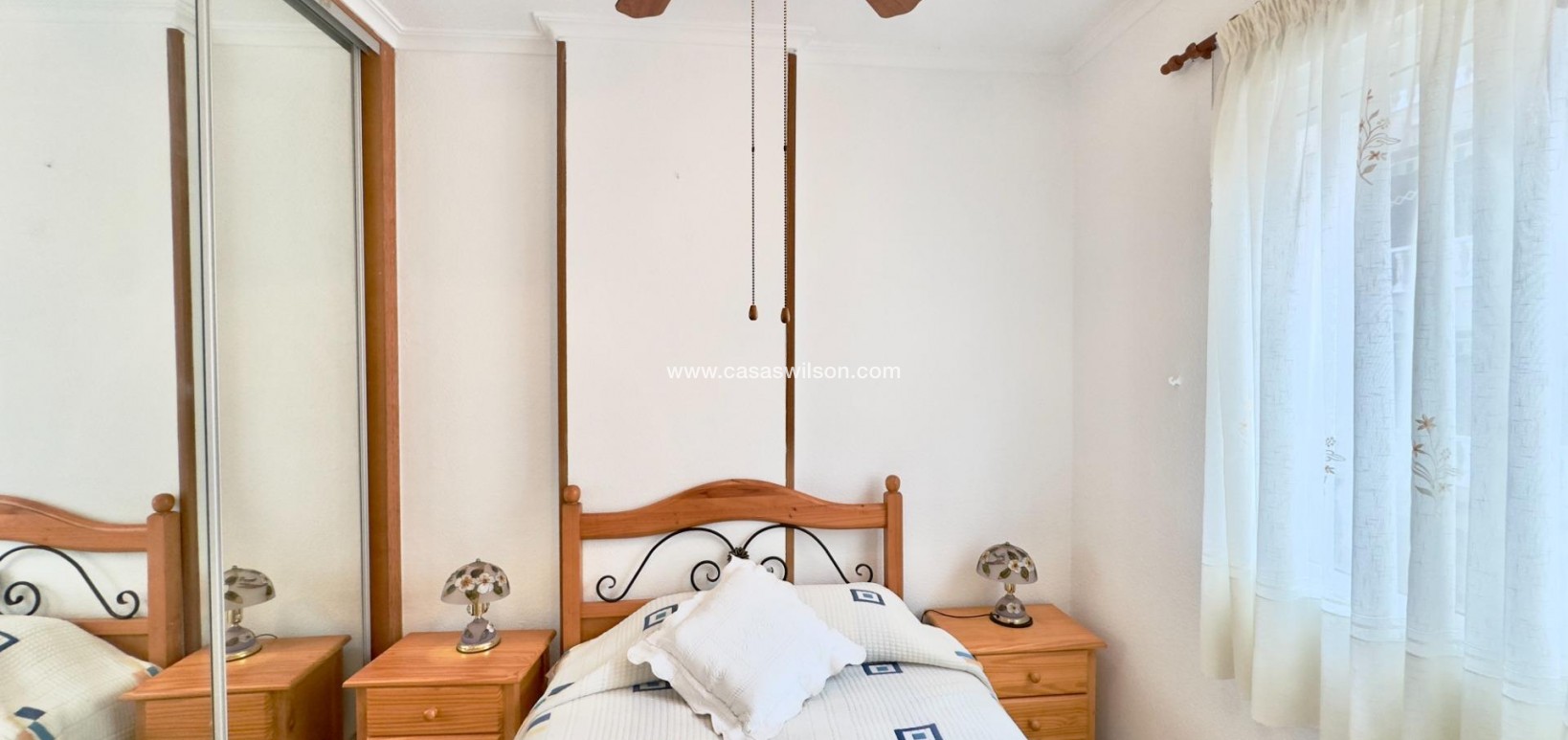 Sale - Apartment - Torrevieja - Centro