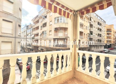 Sale - Apartment - Torrevieja - Centro