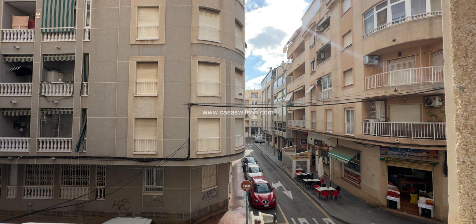 Sale - Apartment - Torrevieja - Centro