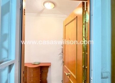 Sale - Apartment - Torrevieja - Centro