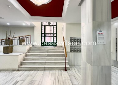 Sale - Apartment - Torrevieja - Centro