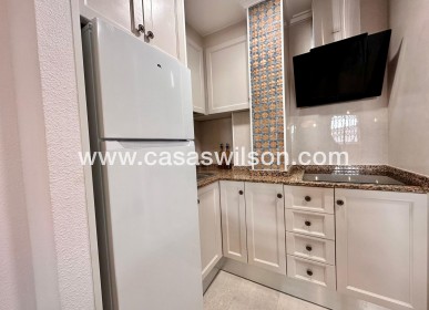 Sale - Apartment - Torrevieja - Centro