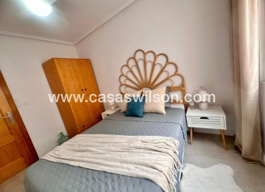 Sale - Apartment - Torrevieja - Centro