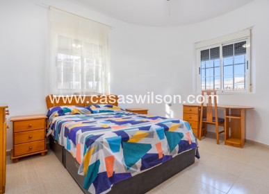 Sale - Villa - Torrevieja - Urbanización San Luis